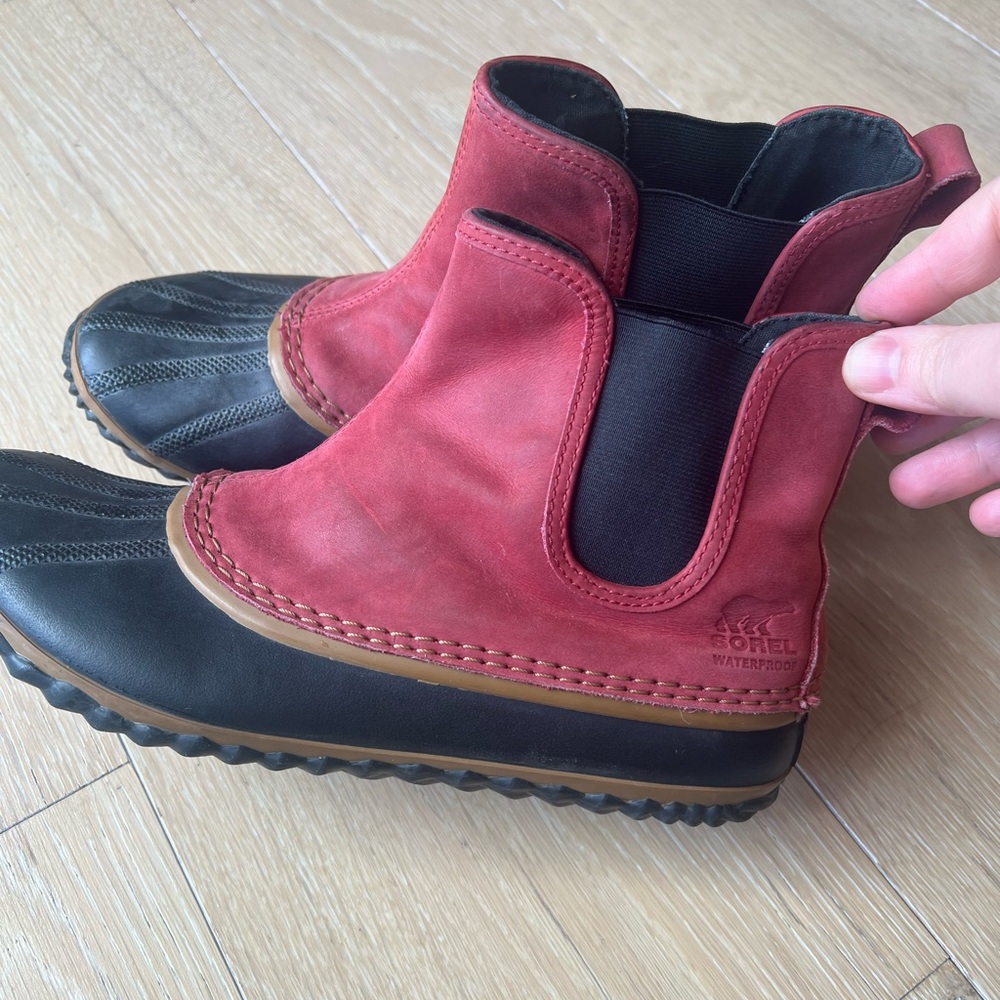 SOREL Out N About Chelsea Boots Red Duck Waterproof Rubber Leather Womens 10,5